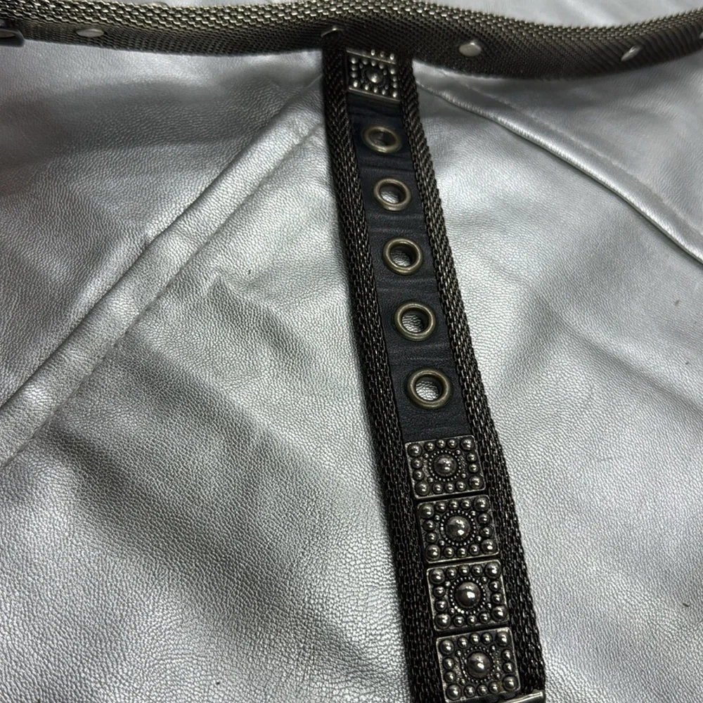 (H) Vintage silver mesh belt Belt with leather inserts and rivets, Y2K
